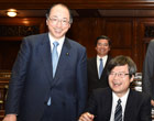 衆・参両院がノーベル賞受賞者に祝意を表明、赤崎勇、天野浩両博士と懇談